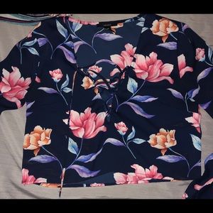 Floral Long sleeve Crop Top